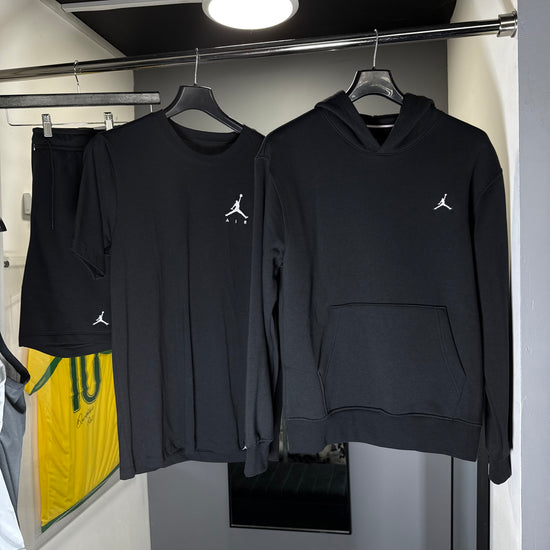 NIKE AIR JORDAN JUMPER 3 PIECE SHORT SET