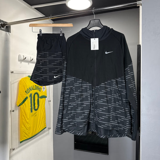 NIKE DIVISION BLACK WINDRUNNER SHORT SET
