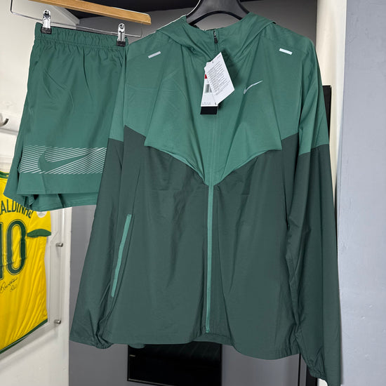 NIKE UV TEAL WINDRUNNER SHORT SET