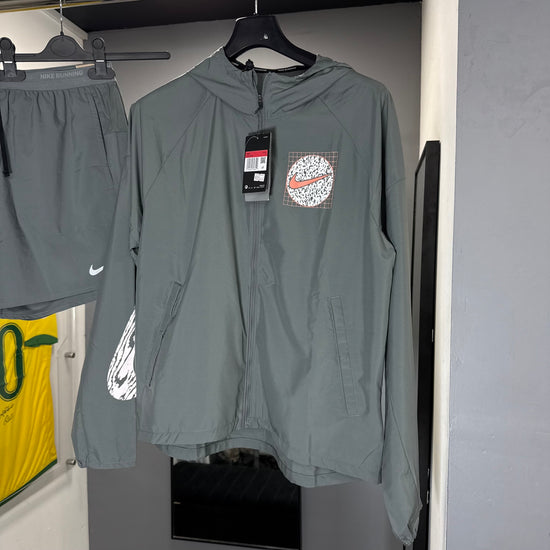 NIKE GREY WINDRUNNER SHORT SET