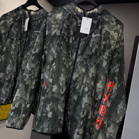 NIKE CHINESE WINDRUNNER