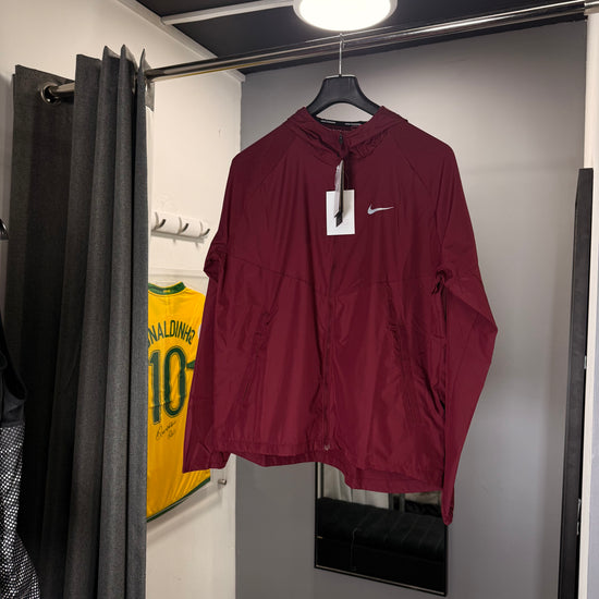 NIKE BEETROOT WINDRUNNER
