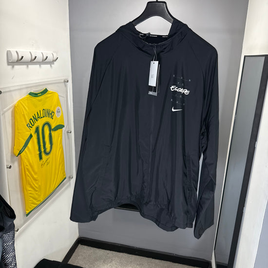 NIKE ESCAPE WINDRUNNER