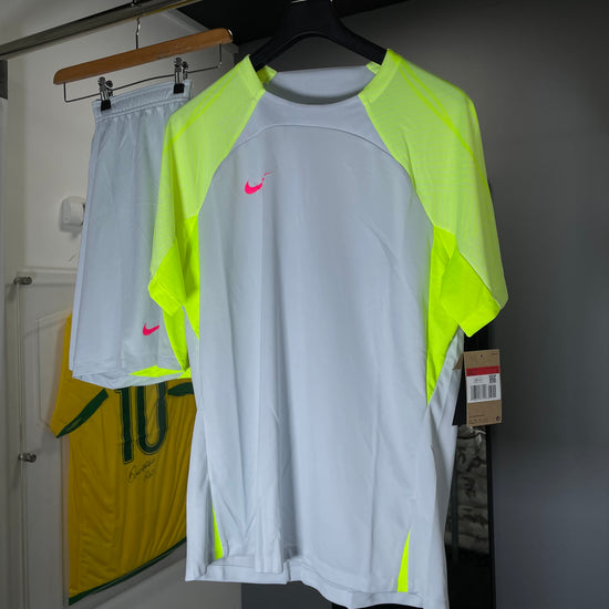 NIKE STRIKE SHORT SET