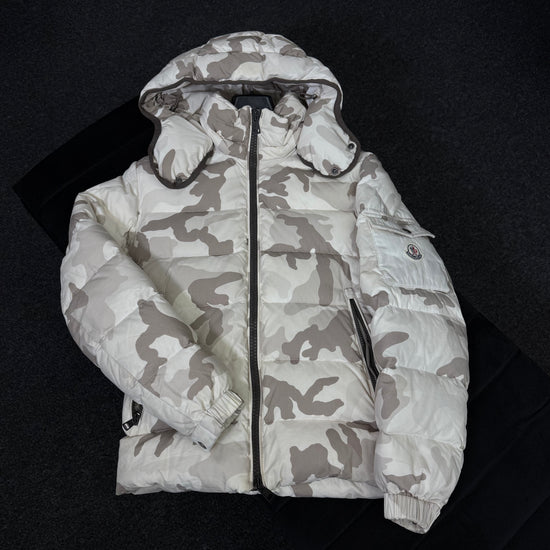 MONCLER WHITE CAMO AITON
