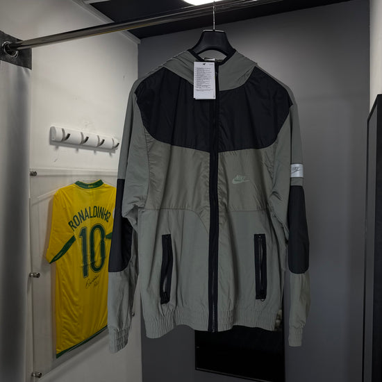 NIKE AIRMAX JACKET