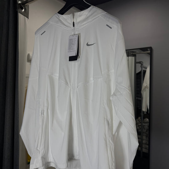 NIKE WHITE UV WINDRUNNER