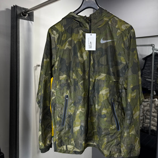 NIKE REFLECTIVE CAMO WINDRUNNER