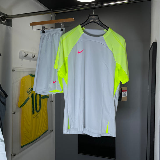 NIKE STRIKE SHORT SET