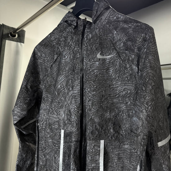 NIKE REFLECTIVE WINDRUNNER (rare)