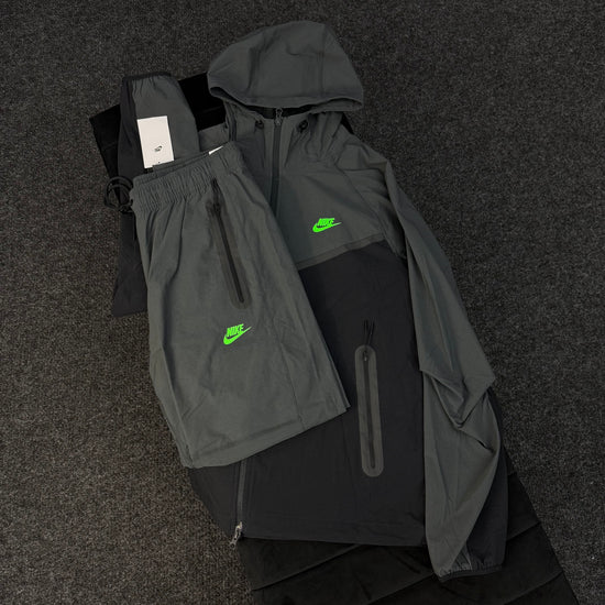 NIKE TECH WOVEN TRACKSUIT
