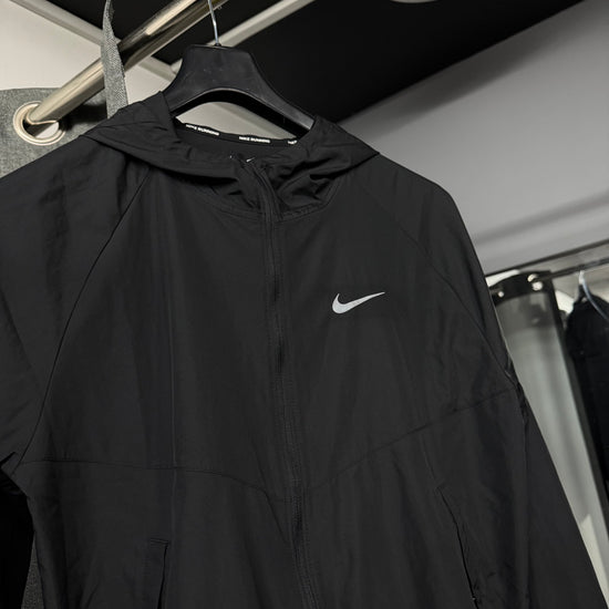 NIKE BLACK WINDRUNNER