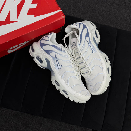 NIKE AIRMAX TN CRÈME