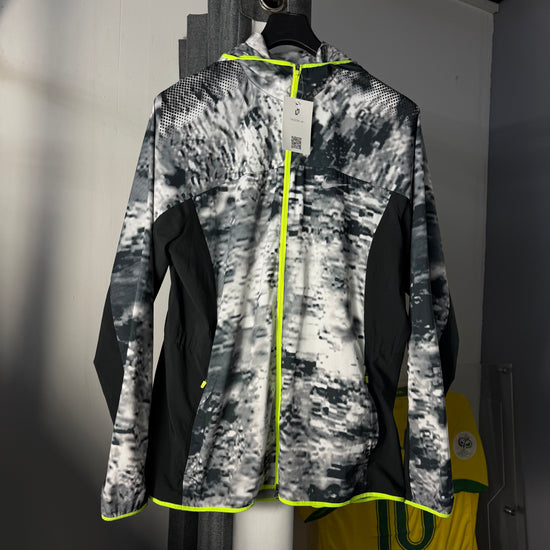 NIKE RARE WINDRUNNER