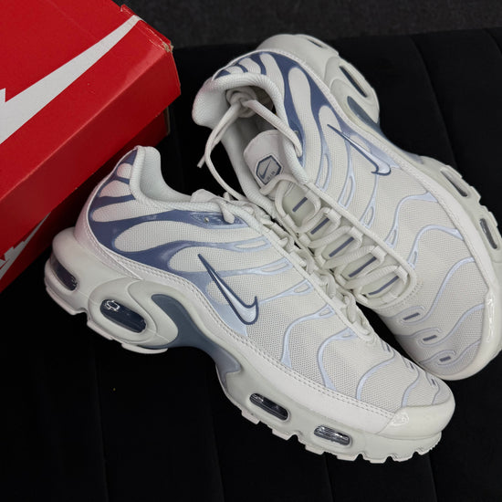 NIKE AIRMAX TN CRÈME